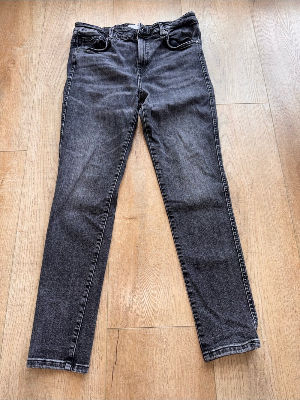 Zara Women's Skinny Jeans in Faded Black